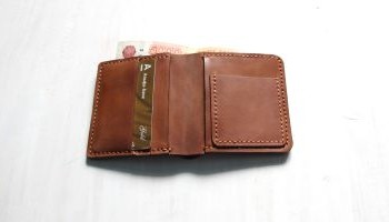 Кожаный кошелек бифолдер